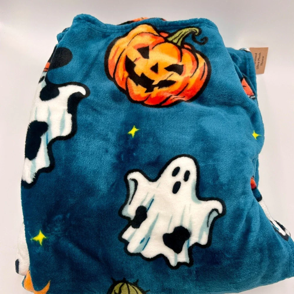 Wrangler Oversized Ultra Plush Throw Halloween Ghost Cactus Teal 60x70 Blanket